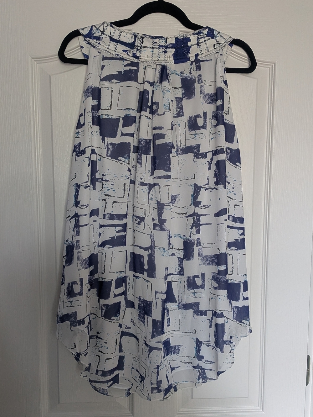 Etcetera White and Navy Printed Round Neck Sleeveless Silk Blouse - Picture 3 of 7